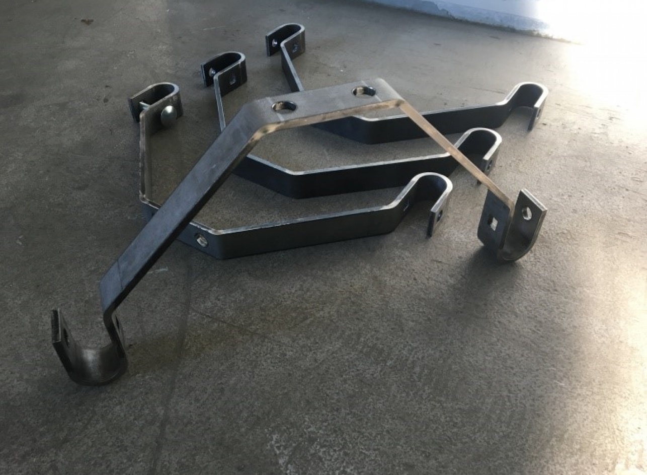 Dispomos de 2 Centros com capacidade de Quinagem até 4250mm Dispomos de 2 Centros com capacidade de Quinagem até 4250mm